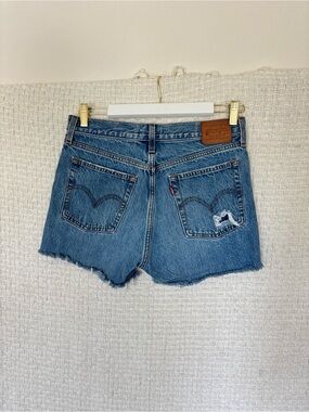 Levi’s Wedgie Shorts✨